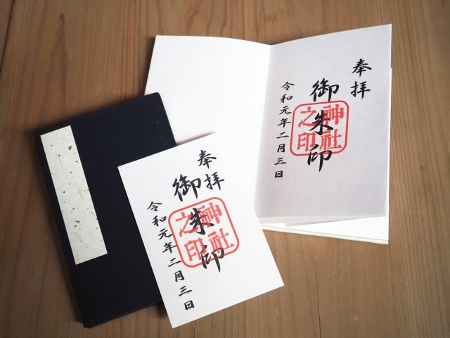 限定御朱印のデザイン&集め方完全ガイド|初心者も安心のマナー・最新カレンダー付き(2025–2026)