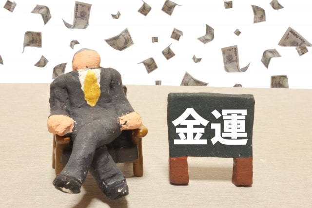 投資×占いで金運アップ！初心者でもできる運気活用術と失敗しないお金の増やし方